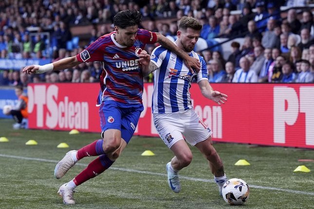 Aksi Kevin Diks pada laga Kilmarnock vs FC Copenhagen di play-off UEFA Conference League 2024/2025