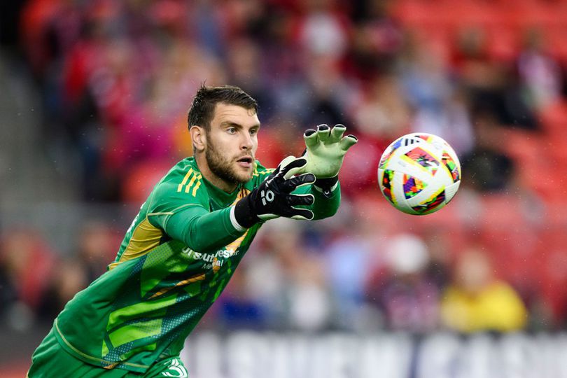 Menyala Abangku! Maarten Paes Sabet Penghargaan Save of the Year MLS 2024