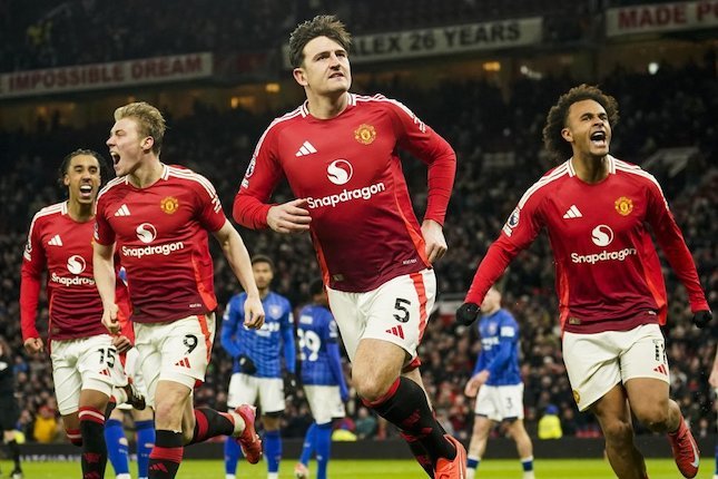 Selebrasi Harry Maguire usai membobol gawang Ipswich Town, Kamis (27/2/2025)
